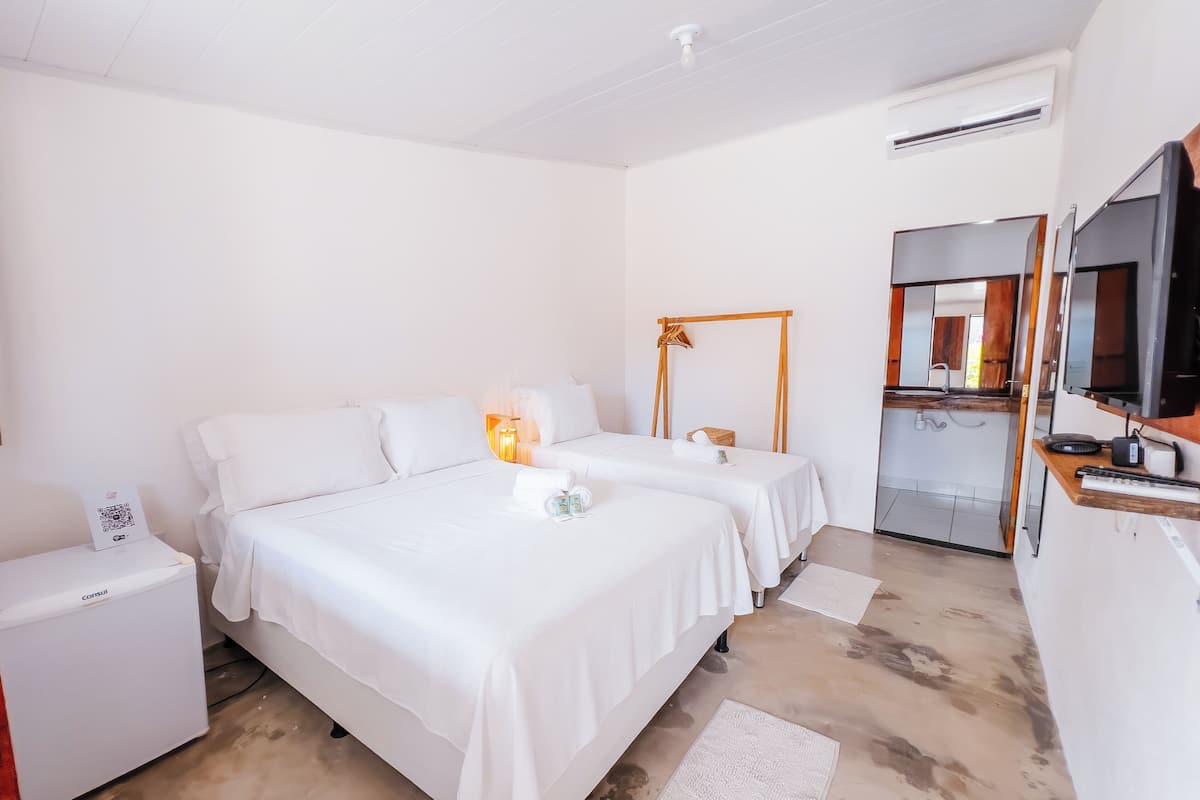 Triple Room | Minibar, free WiFi