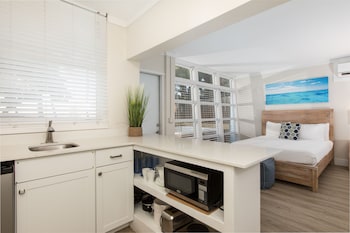Superior Suite, 2 Queen Beds, Kitchenette, Bay View | Private kitchen | Coffee/tea maker at La Jolla Resort