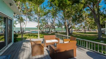 Maison, 3 chambres, vue océan, en front de mer | Terrasse/Patio