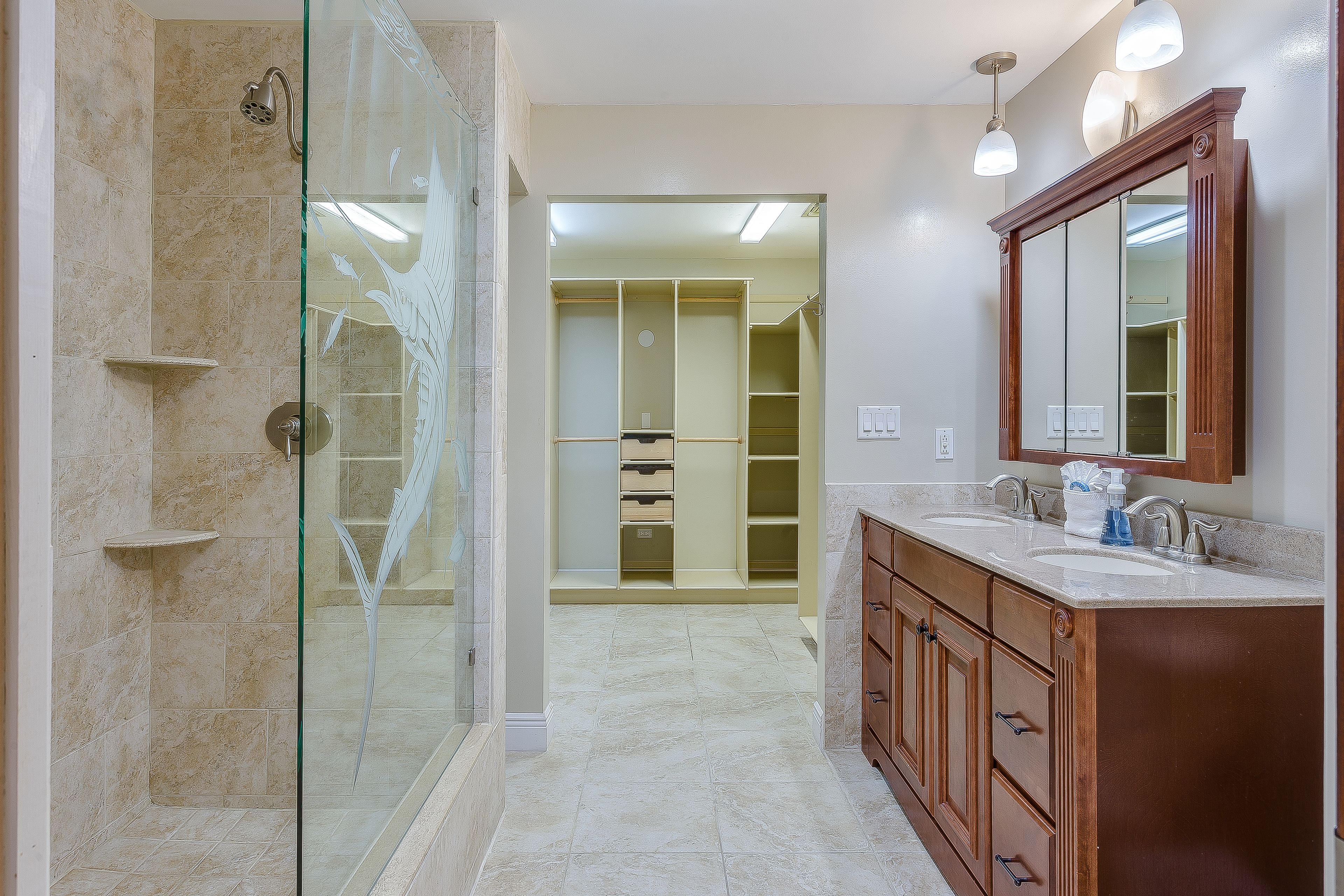 house, 4 bedrooms, ocean view, oceanfront | bathroom | shower, towels, soap, shampoo