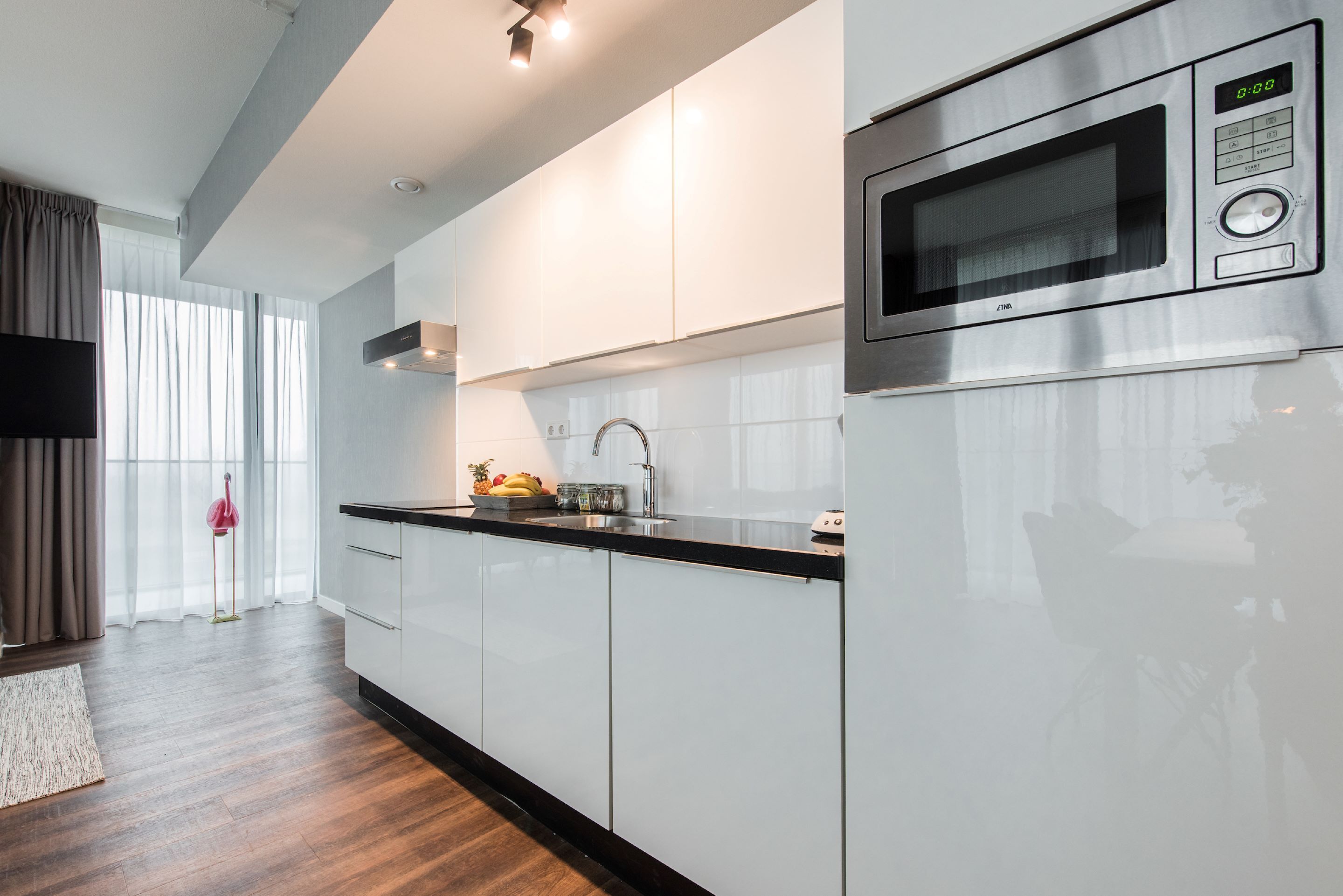 XL 2 Bedroom Apartment, Balcony,Sofa Bed | Private kitchen