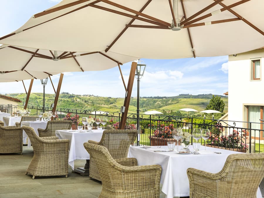 Lunch and dinner served, local and international cuisine