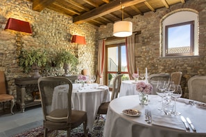Lunch and dinner served - Villa Le Calvane (Montespertoli)