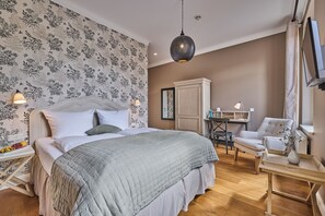 Deluxe Double Room, 1 Bedroom | Premium bedding, desk, rollaway beds, free WiFi - Hotel Hollenstedter Hof (Hollenstedt)