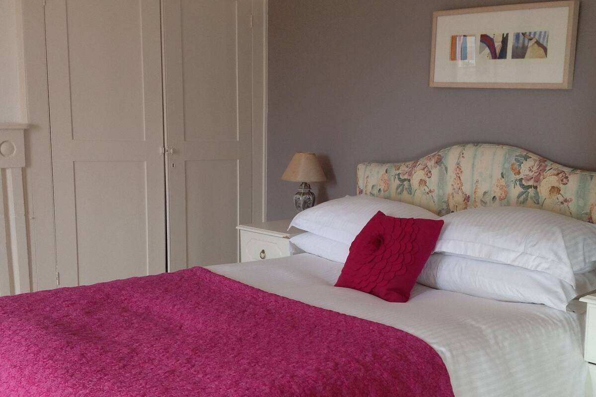 Double Room, Garden View | Premium bedding, desk, free cots/infant beds, free WiFi