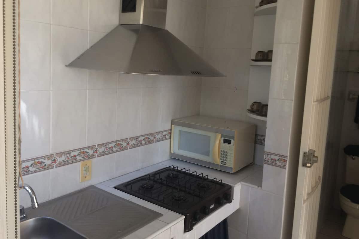 Phòng đôi, 1 giường đôi, phòng tắm riêng, cao tầng | Bếp riêng | Tủ lạnh, dụng cụ nấu nướng/bát dĩa/dao nĩa 