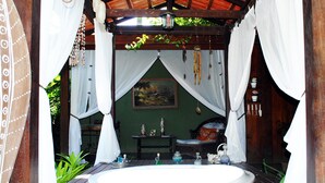Minibar, blackout drapes, WiFi (free) - Pousada Solar das Margaridas (Paraty)