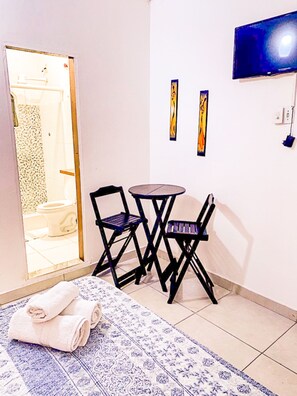 Superior Twin Room | Minibar, iron/ironing board, free WiFi, bed sheets - Pousada Chê Búzios (Búzios)