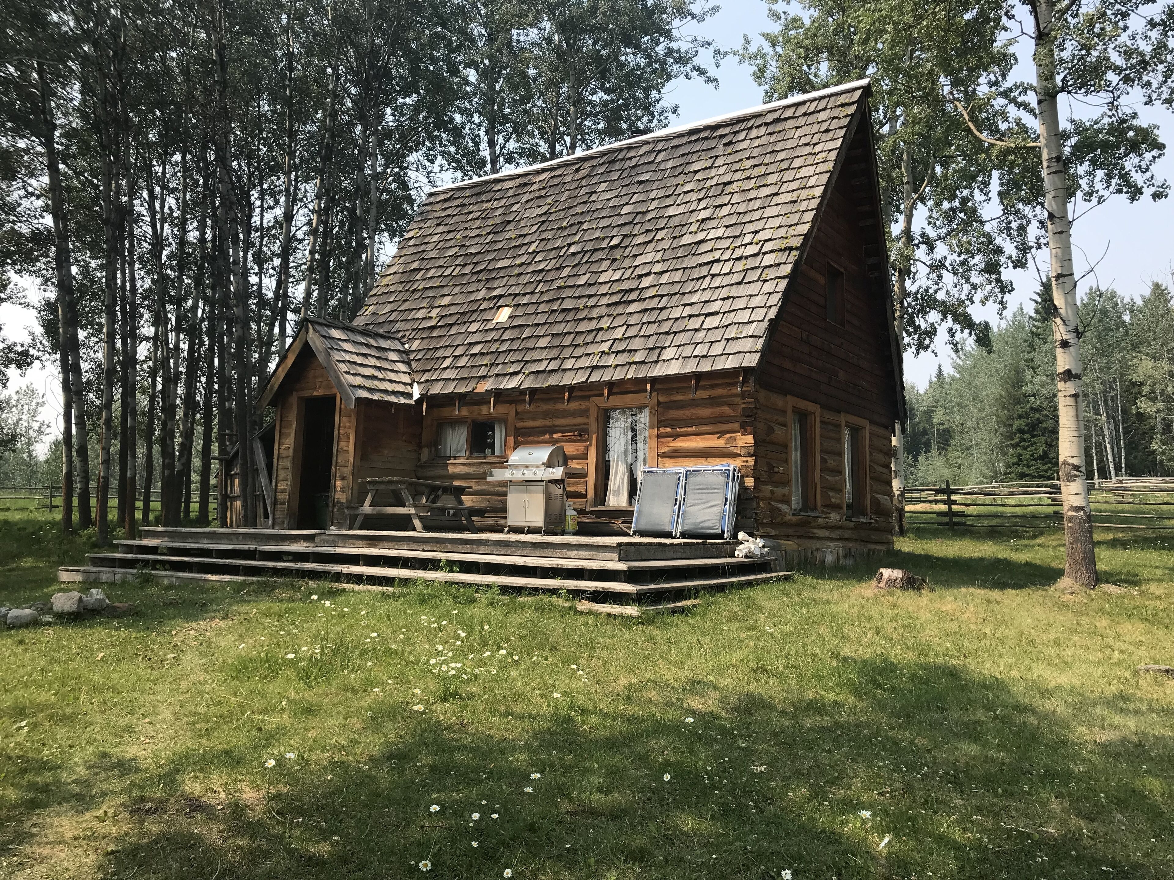 Vista frontal de la propiedad