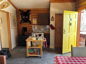 Room, Private Bathroom | Private kitchen