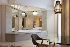 Pool - Fairfield By Marriott Bali Legian (Legian)