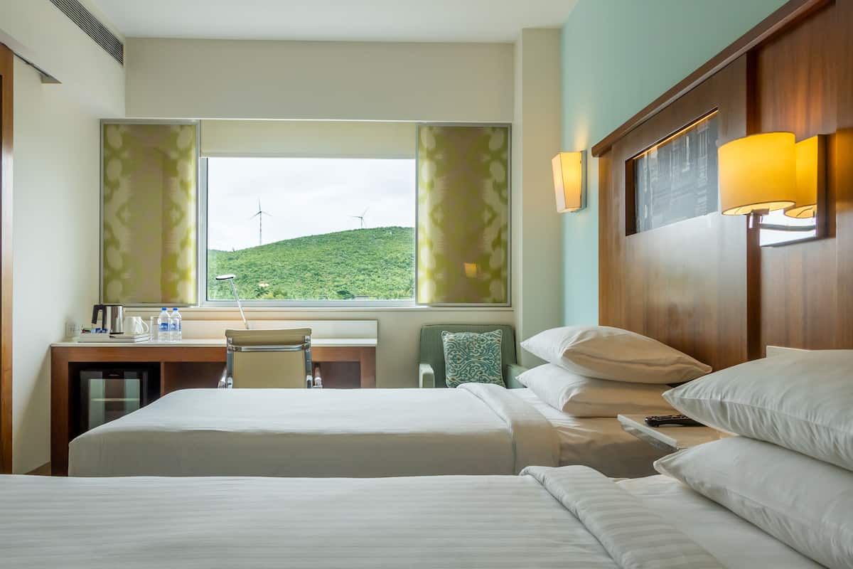 premium room, 2 single beds, non smoking, mountain view | 1 bedroom, minibar, in-room safe, desk