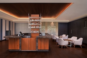 Bar (en el alojamiento)