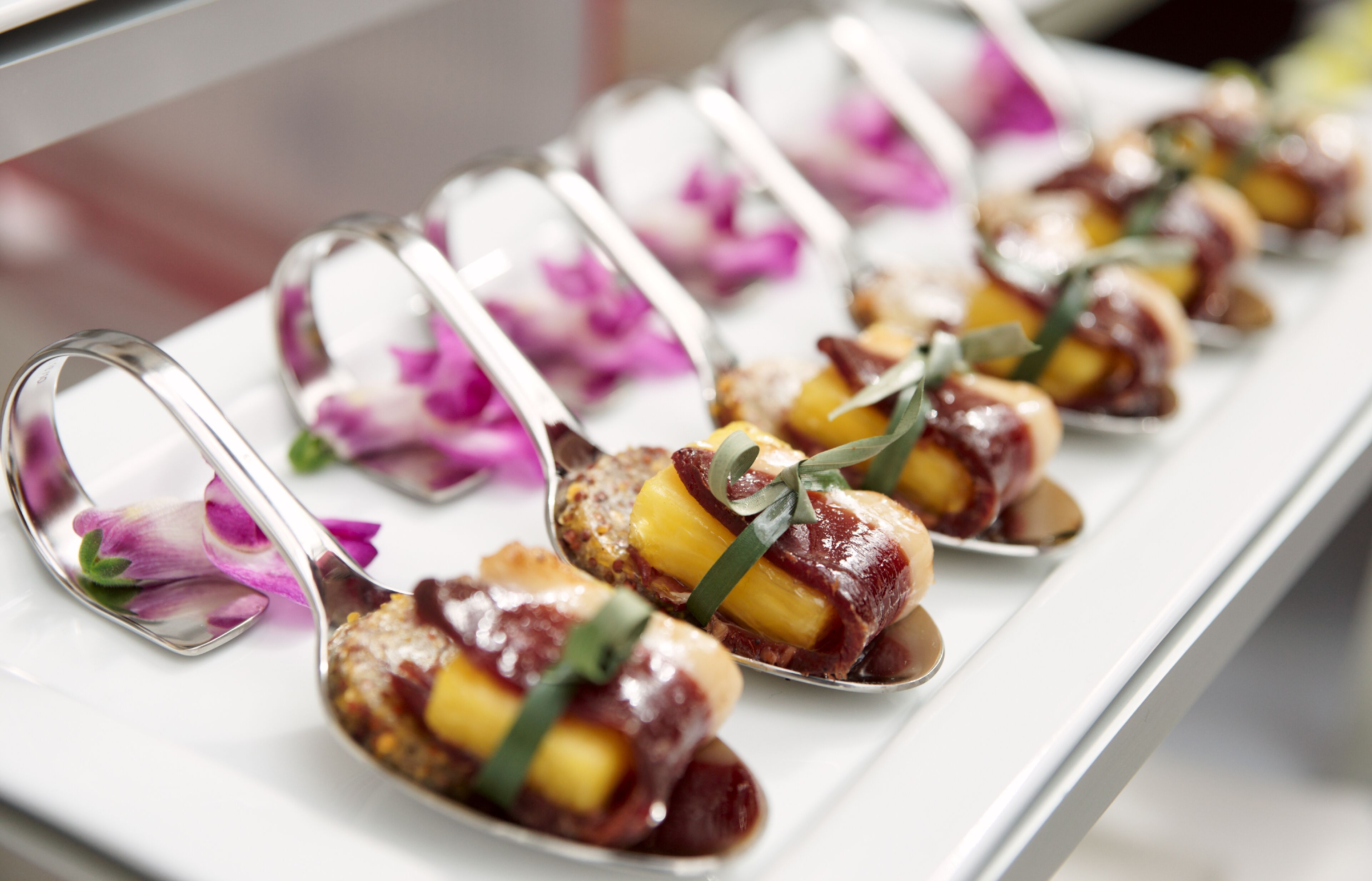 Tägliches Frühstücksbuffet gegen Gebühr