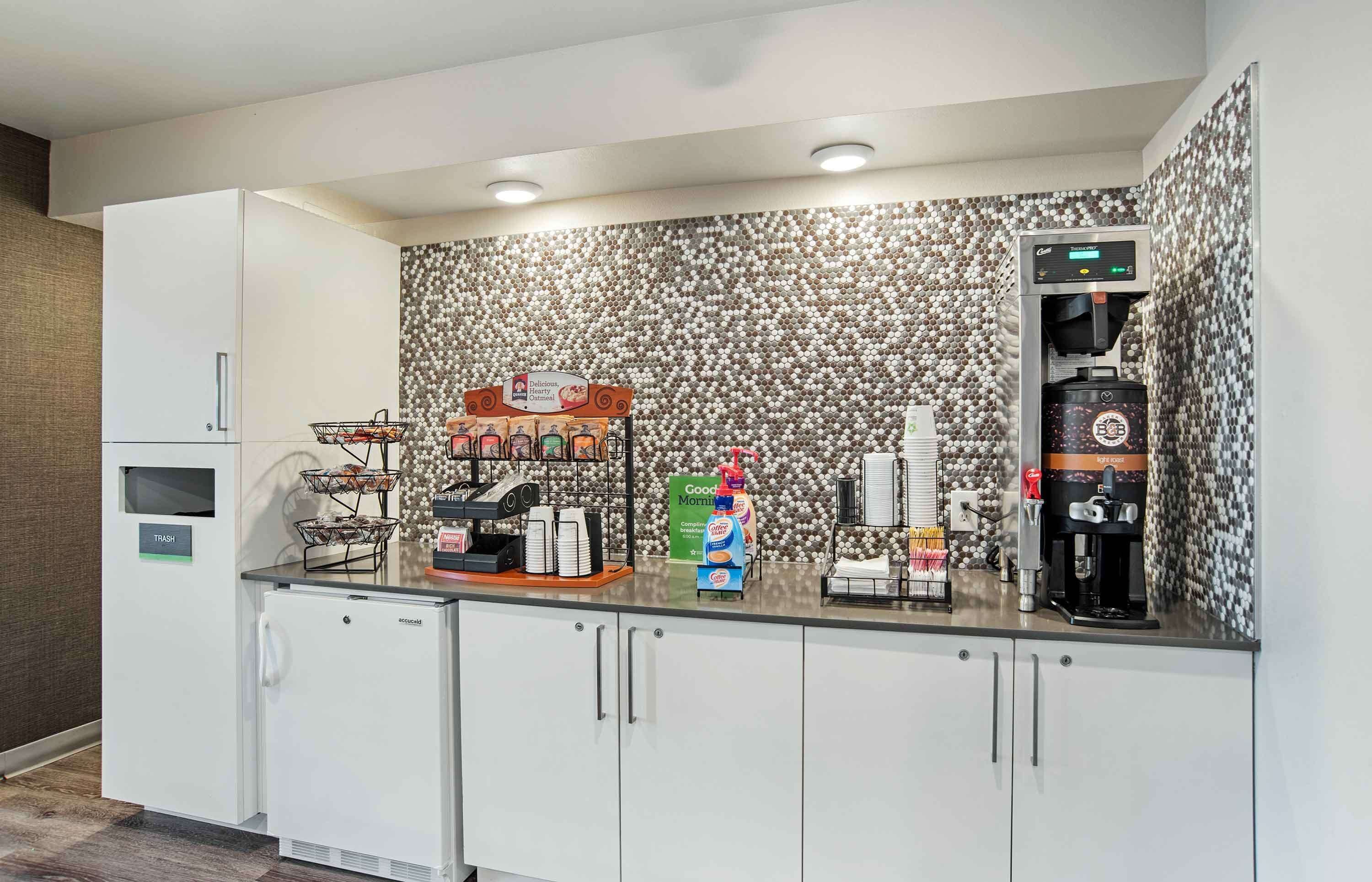 free daily on-the-go breakfast