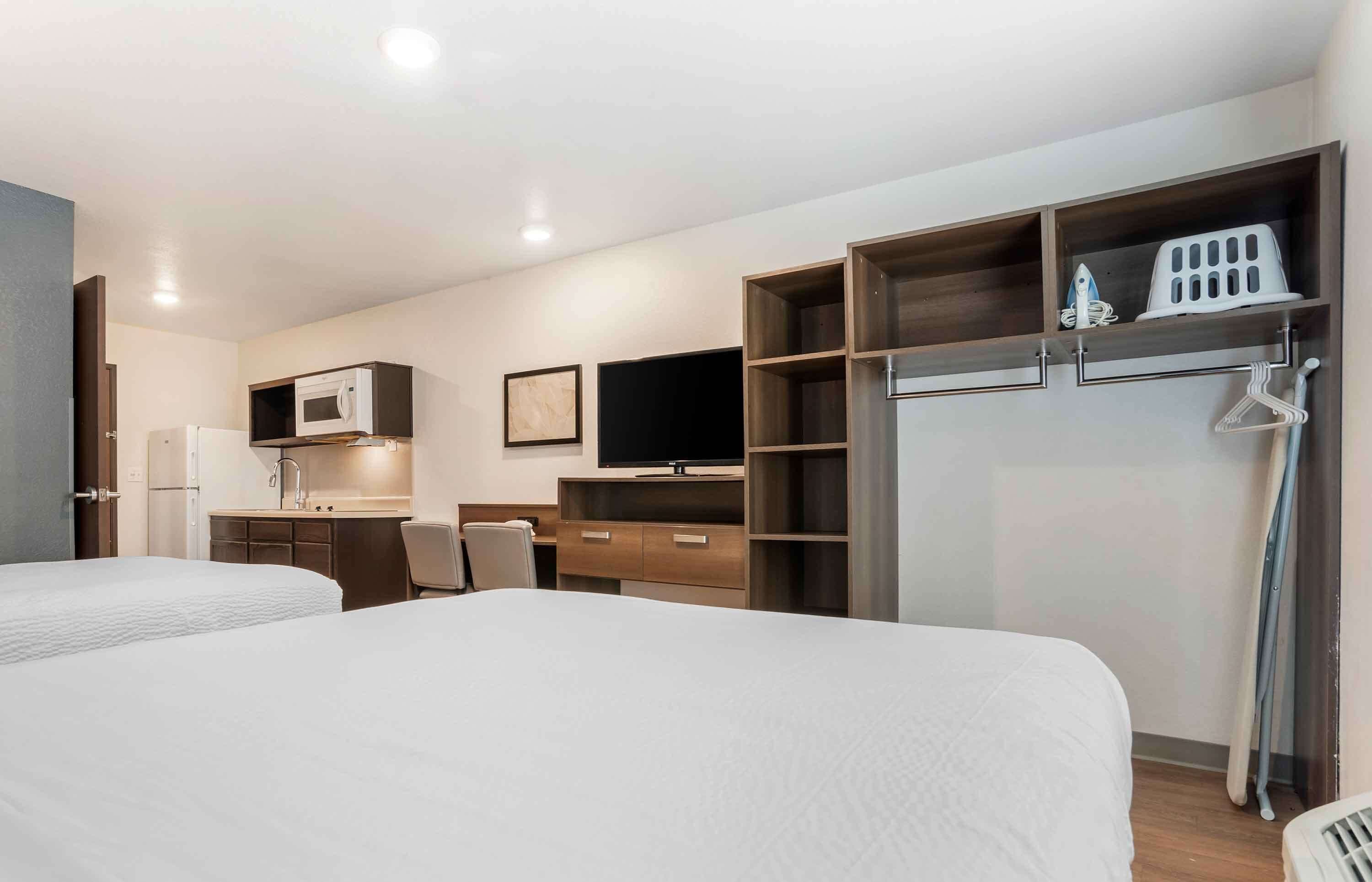 desk, laptop workspace, iron/ironing board, free wifi