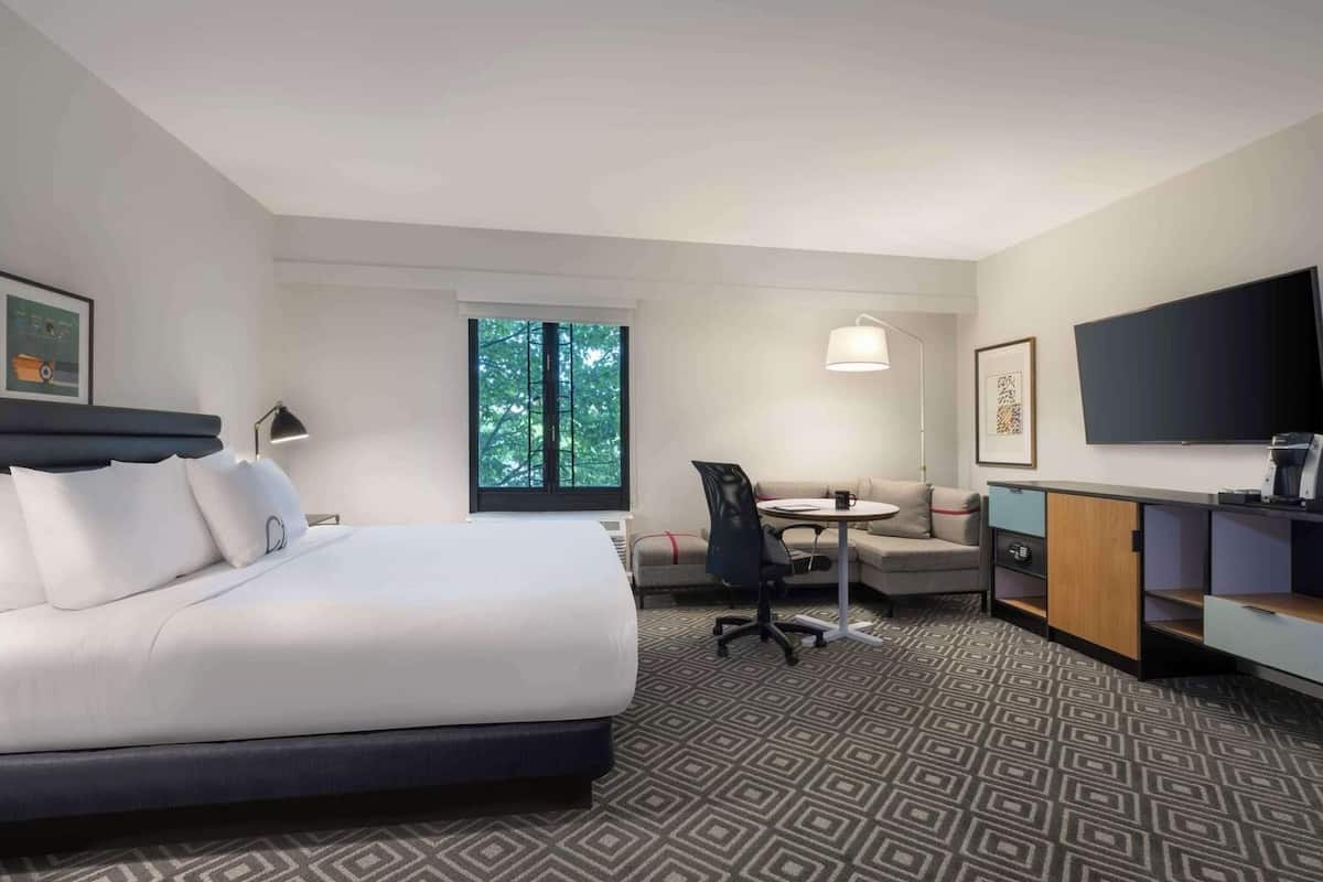 Premium bedding, pillowtop beds, in-room safe, desk