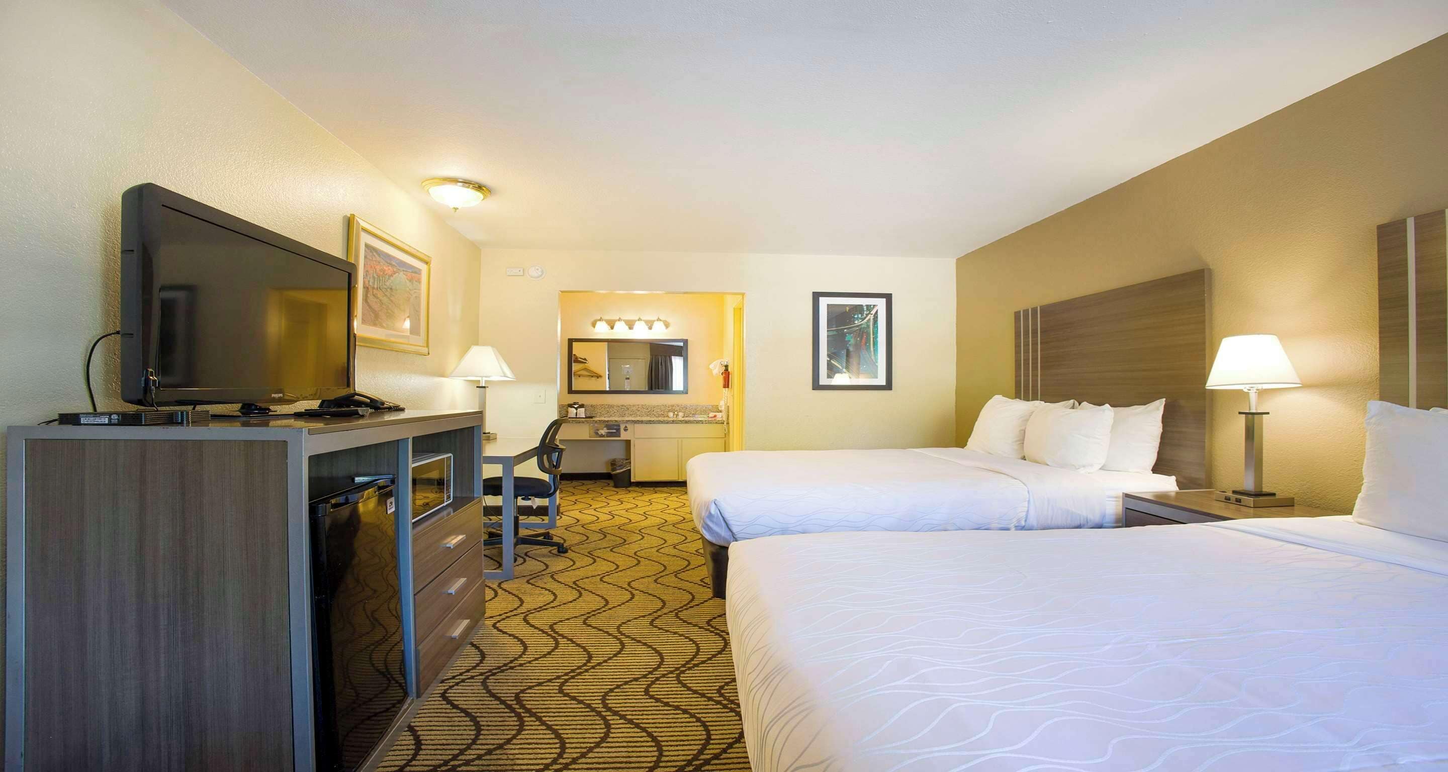 Foto - SureStay Plus Hotel by Best Western Sacramento North