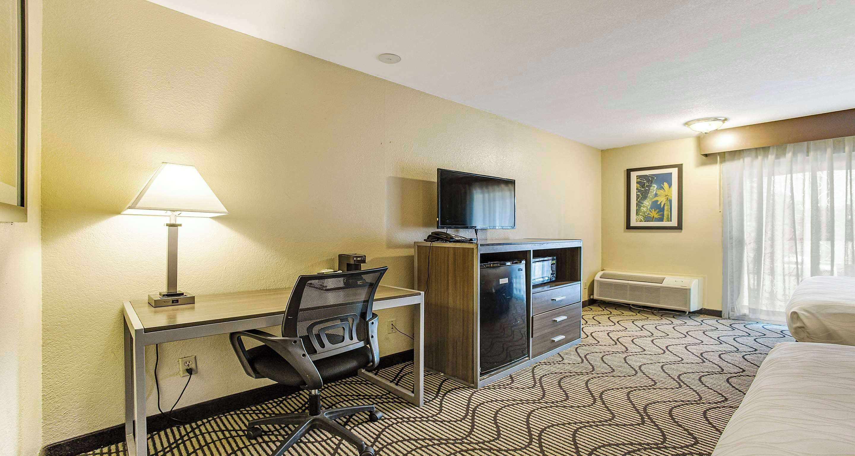 Photo - SureStay Plus Hotel by Best Western Sacramento North