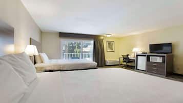 Standard Room, 2 Queen Beds, Balcony, Garden View