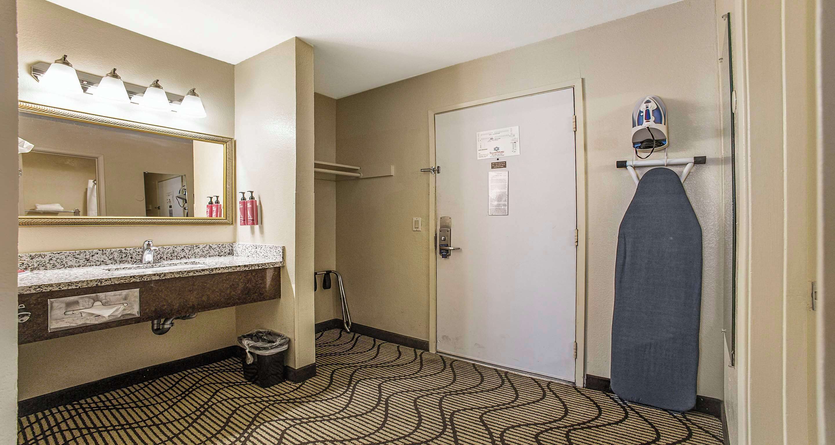 Photo - SureStay Plus Hotel by Best Western Sacramento North