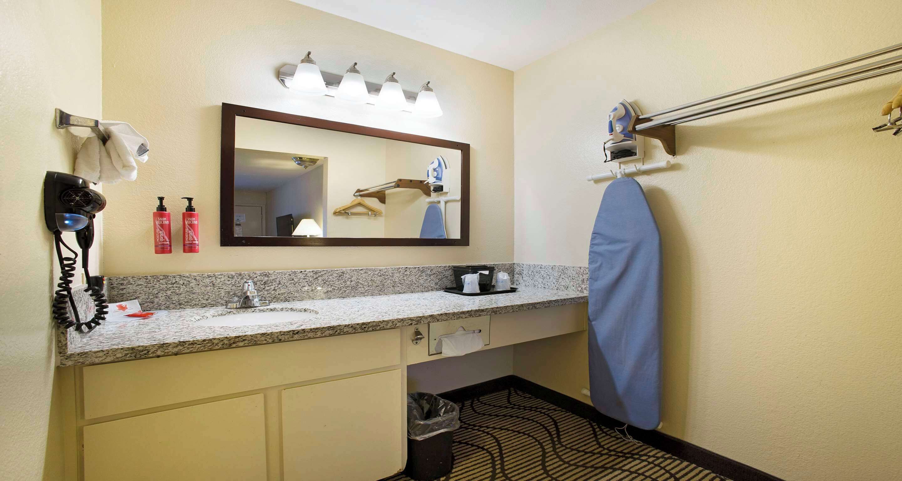 Photo - SureStay Plus Hotel by Best Western Sacramento North