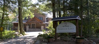 The Retreat at Norwich Lake