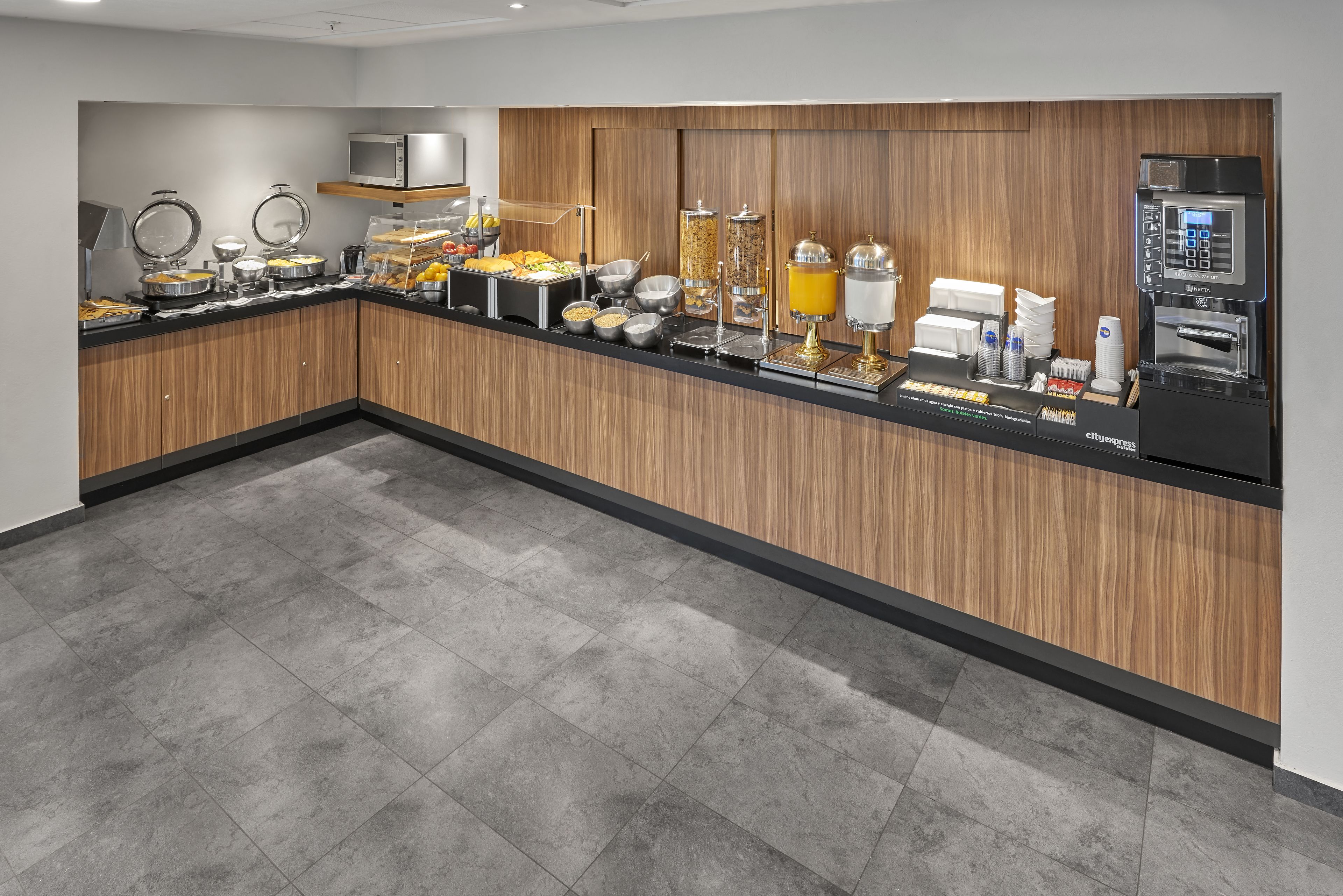 free daily self-service breakfast