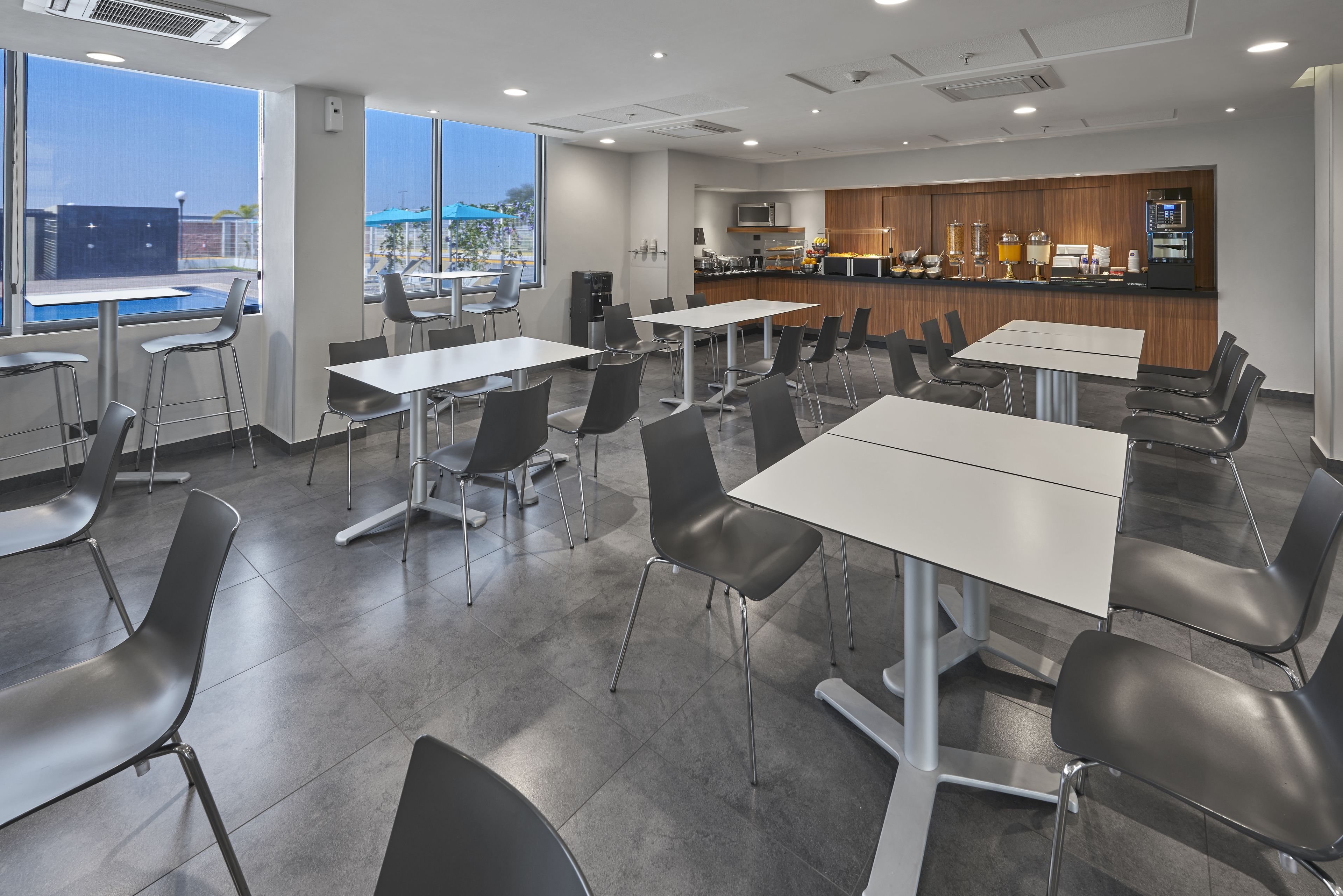 free daily self-service breakfast