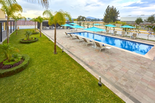 Utomhuspool