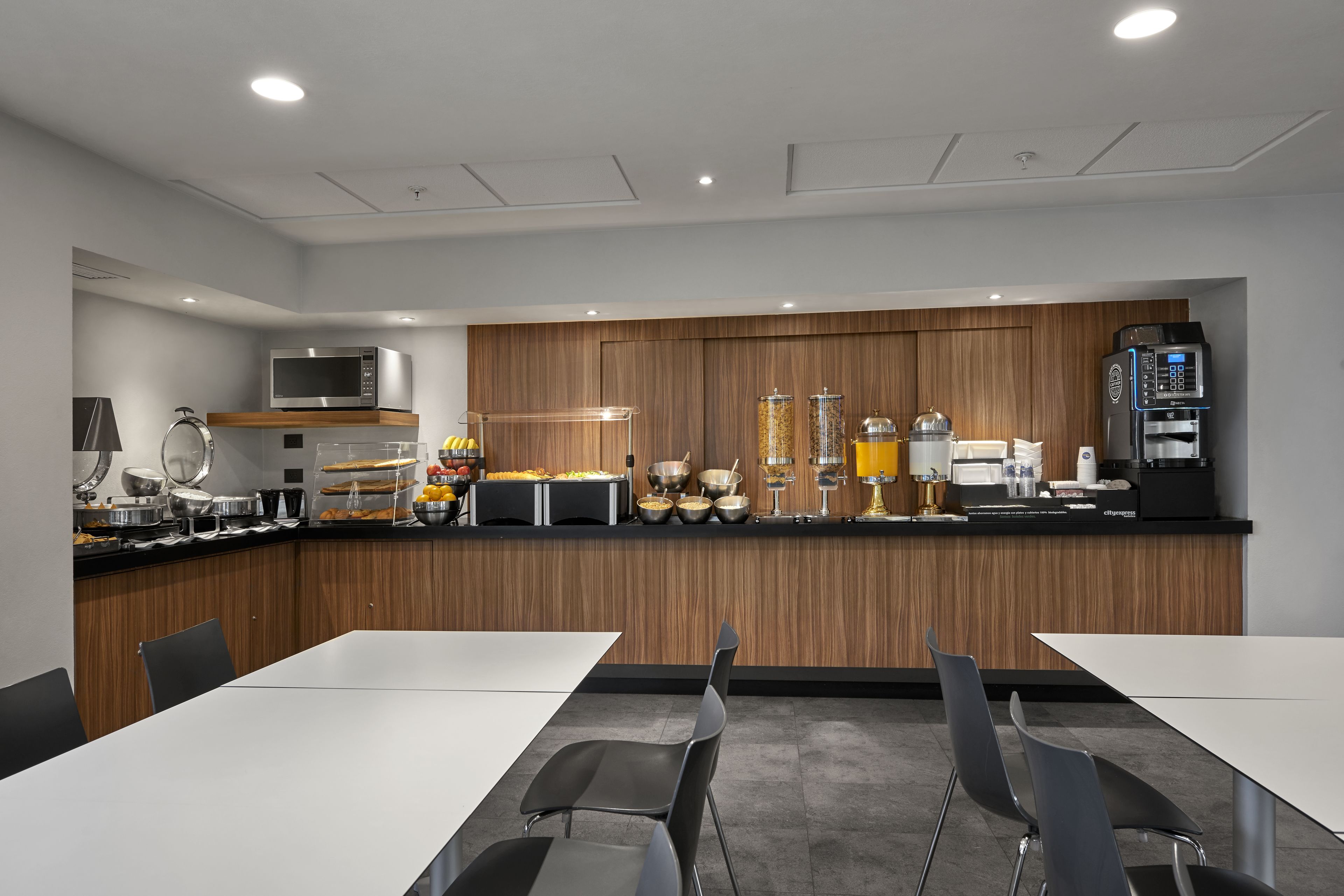 free daily self-service breakfast