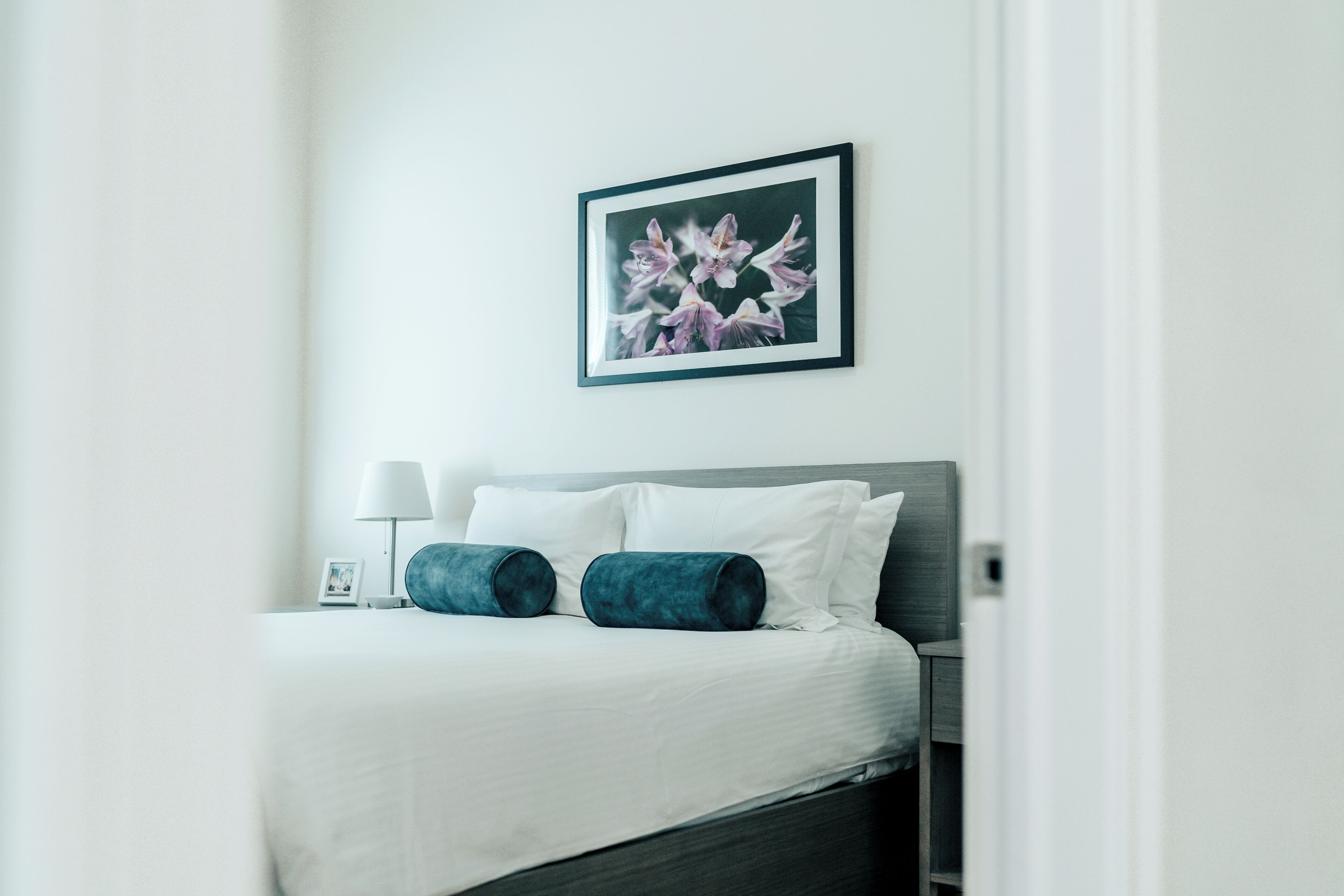 luxury suite, 3 bedrooms, kitchen | premium bedding, iron/ironing board, free cots/infant beds, free wifi