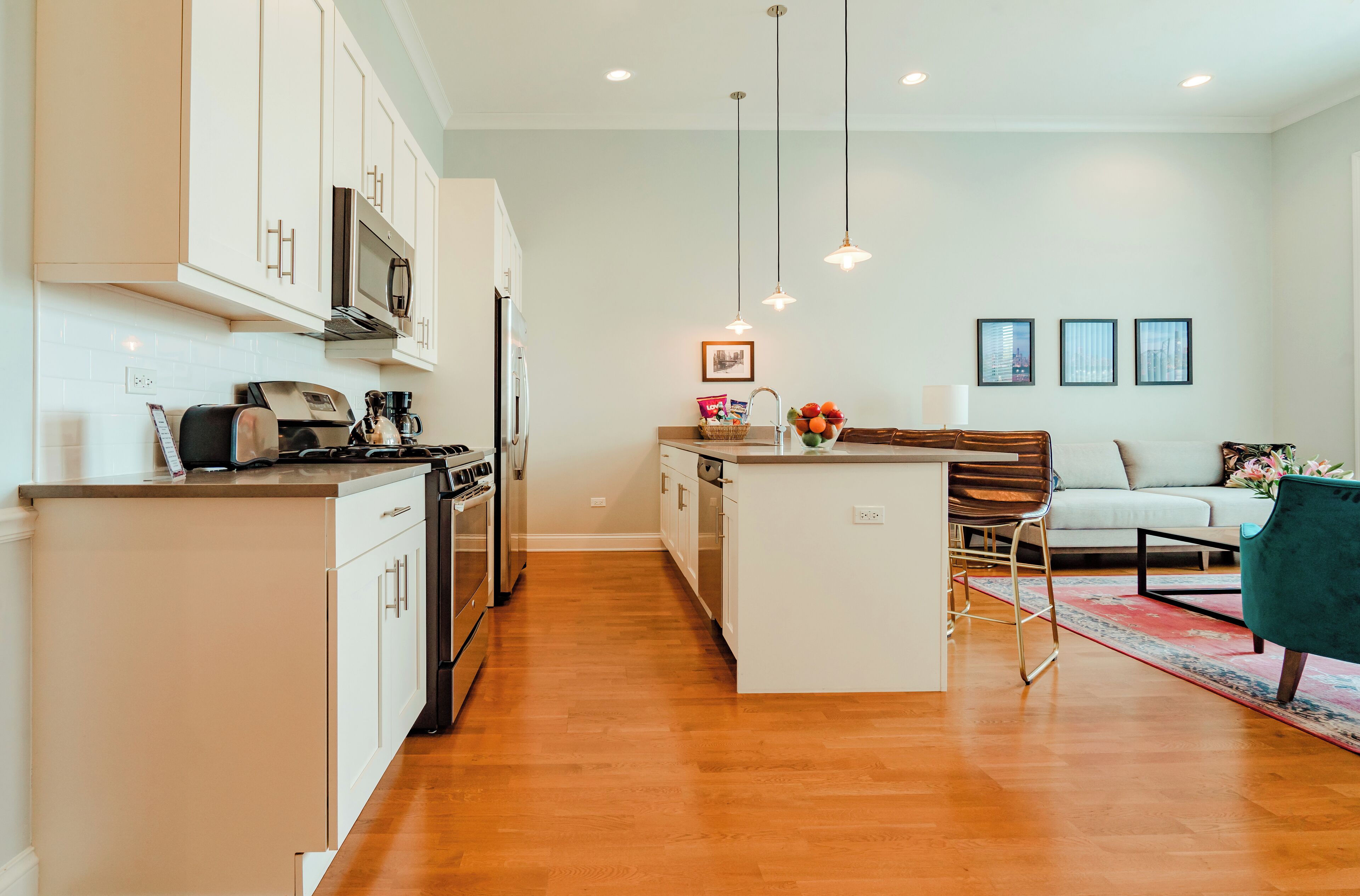 luxury suite, 2 bedrooms, 2 bathrooms | private kitchen | full-sized fridge, microwave, coffee/tea maker