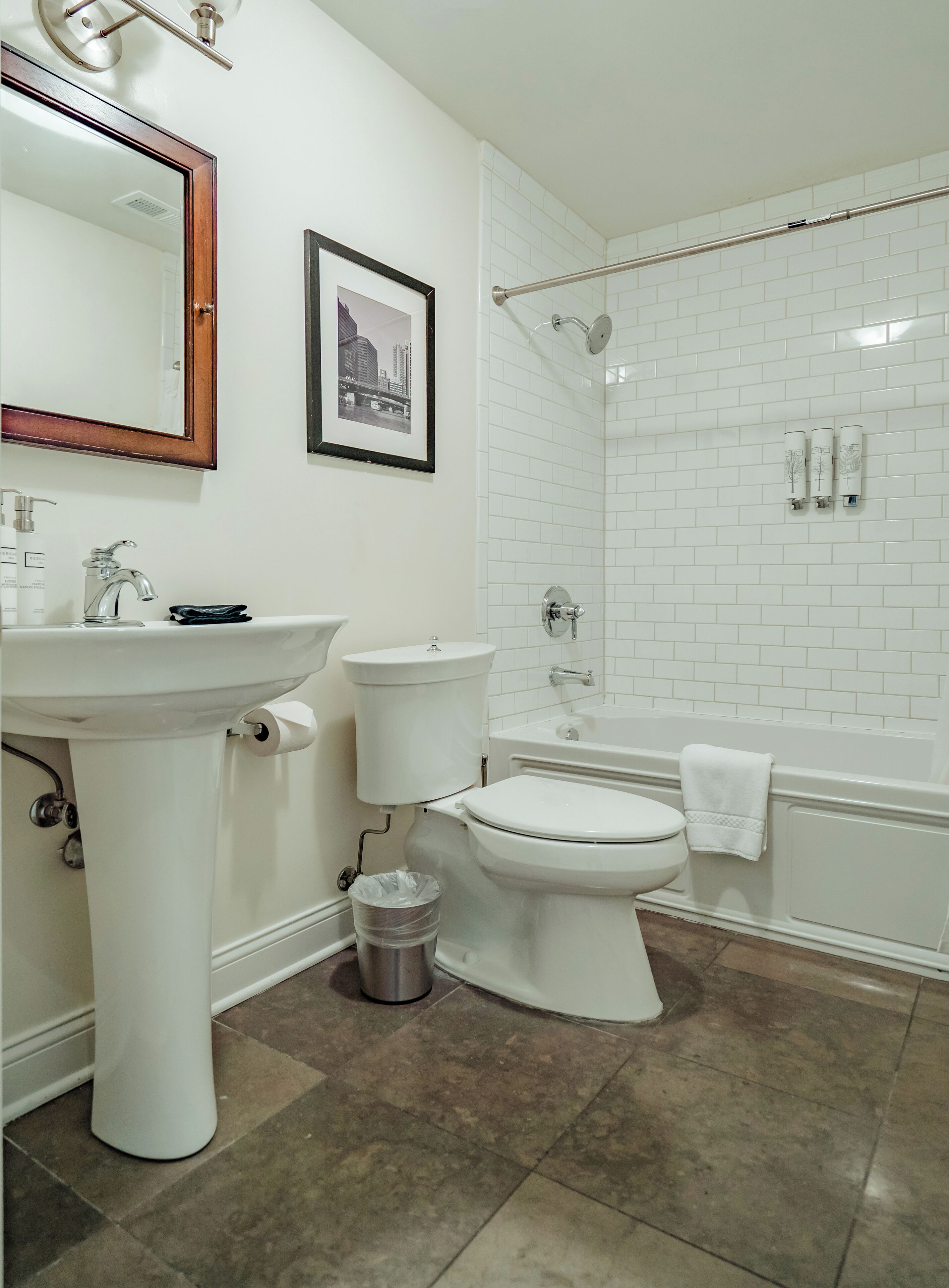 luxury suite, 3 bedrooms, kitchen | bathroom | separate bathtub and shower, rainfall showerhead, free toiletries