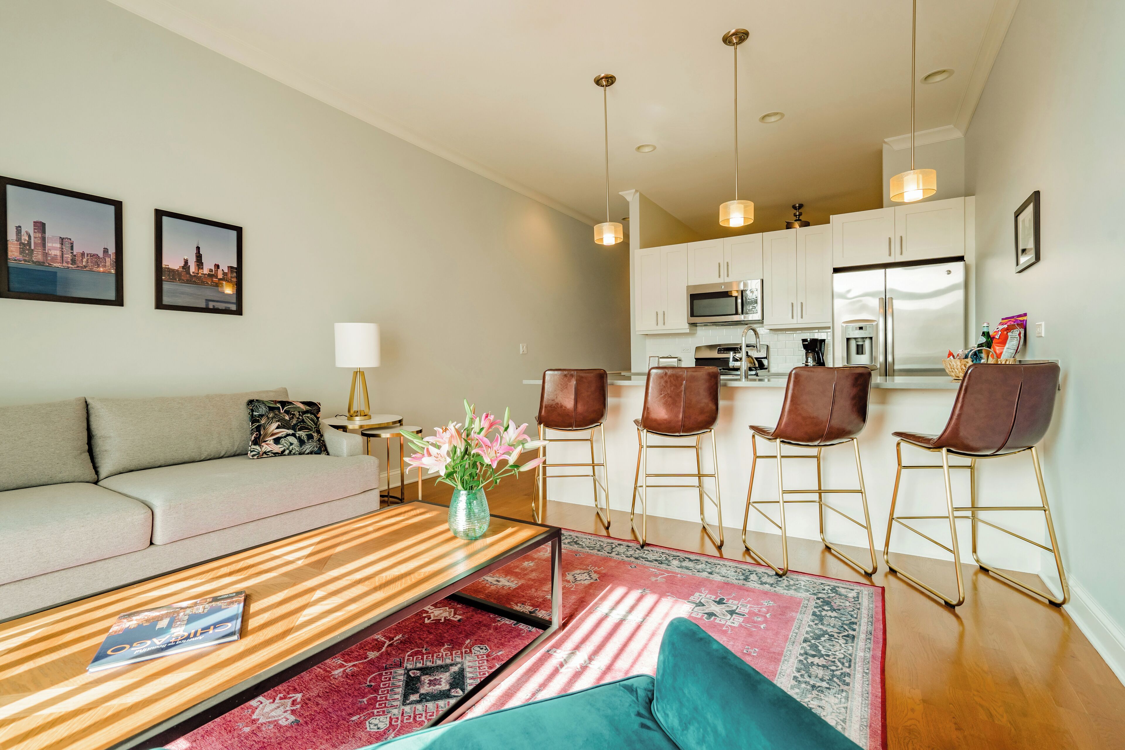 luxury suite, 1 bedroom | living area | flat-screen tv