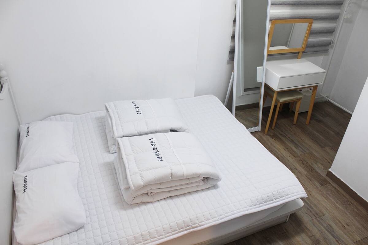 Double Room | Soundproofing, WiFi (free)