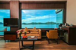 Panorama Suite | View from room - Two Seasons Coron Bayside Hotel (Coron)