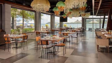 Breakfast, lunch, dinner served; local and international cuisine