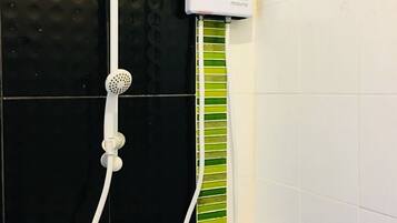 Standard Room | Bathroom