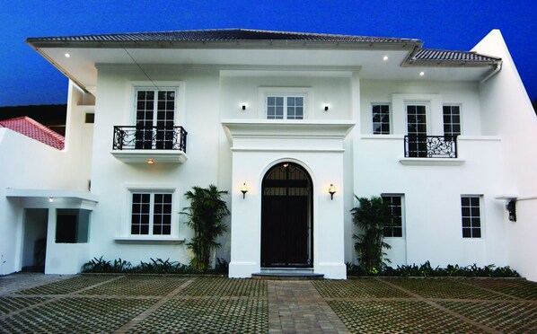 Front of property - V Residence Kemang (Jakarta)