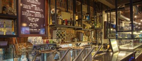 Breakfast, lunch, dinner served; international cuisine