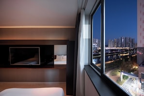 Premium bedding, free WiFi, bed sheets