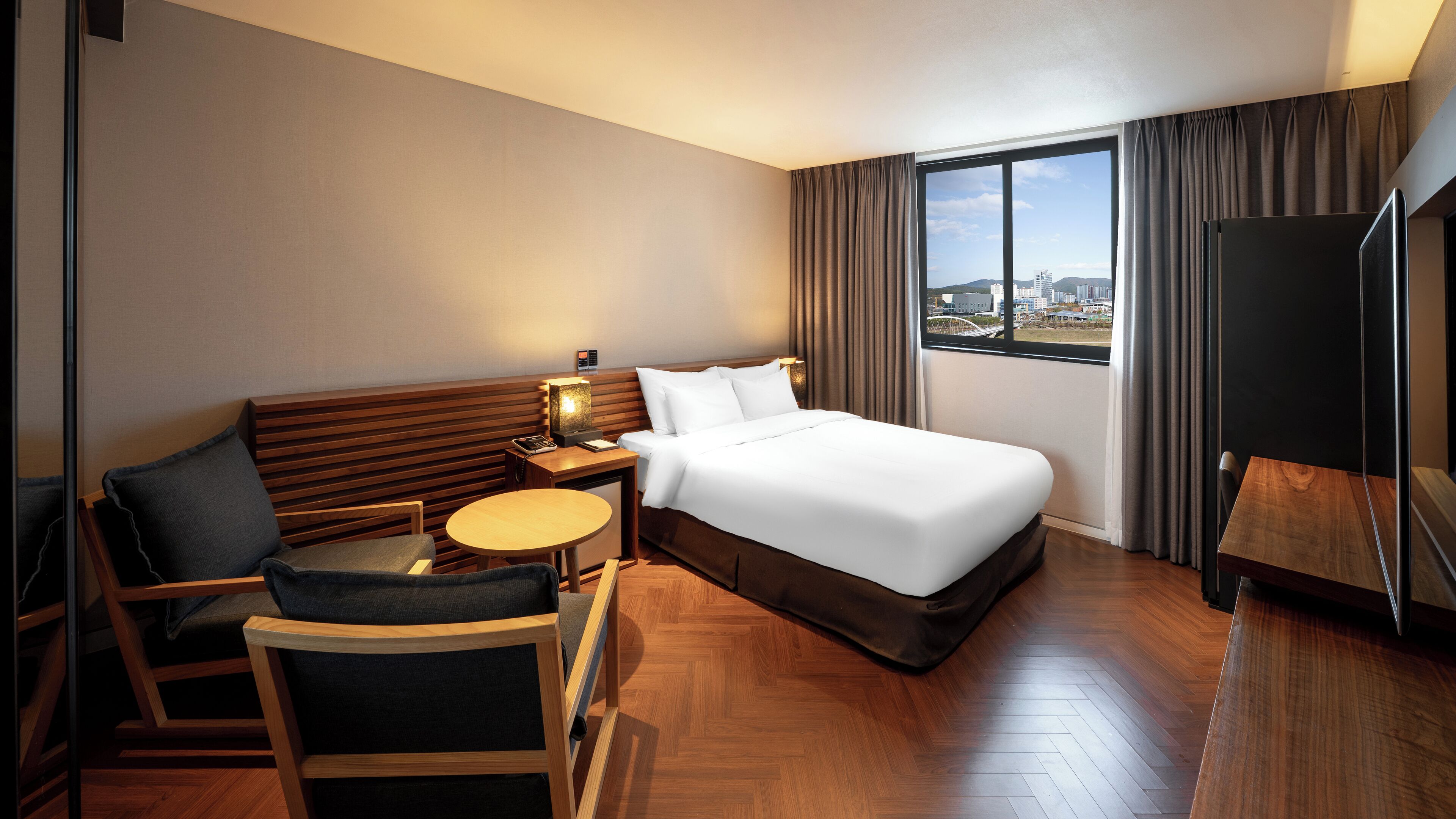 华丽双人房 | 羽绒被、免费 WiFi