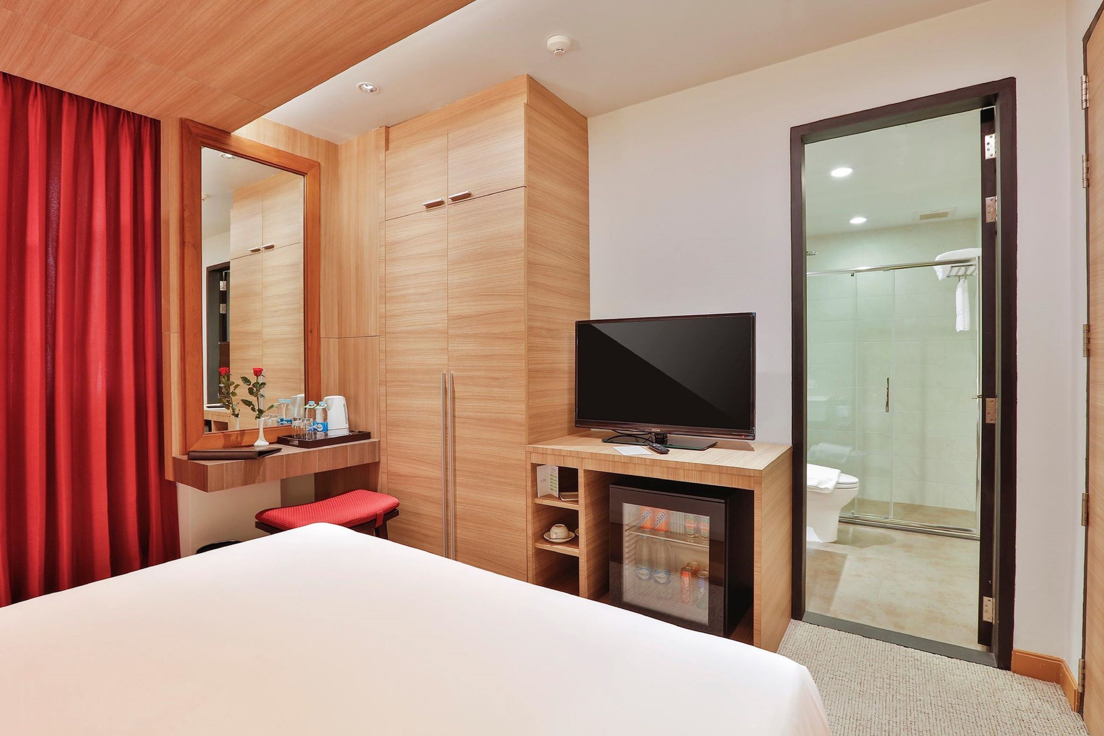 minibar, in-room safe, blackout curtains, iron/ironing board