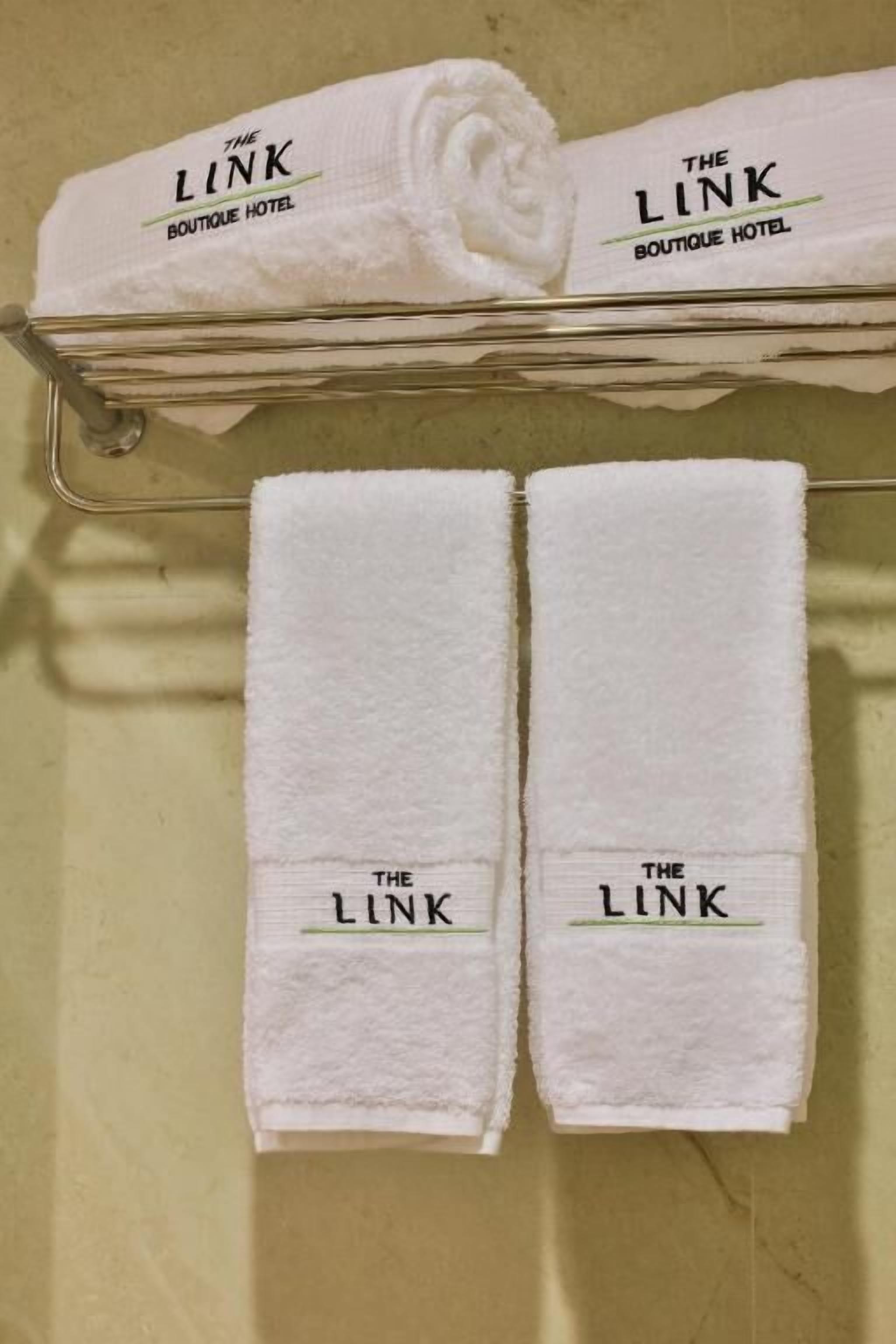 shower, free toiletries, hair dryer, slippers