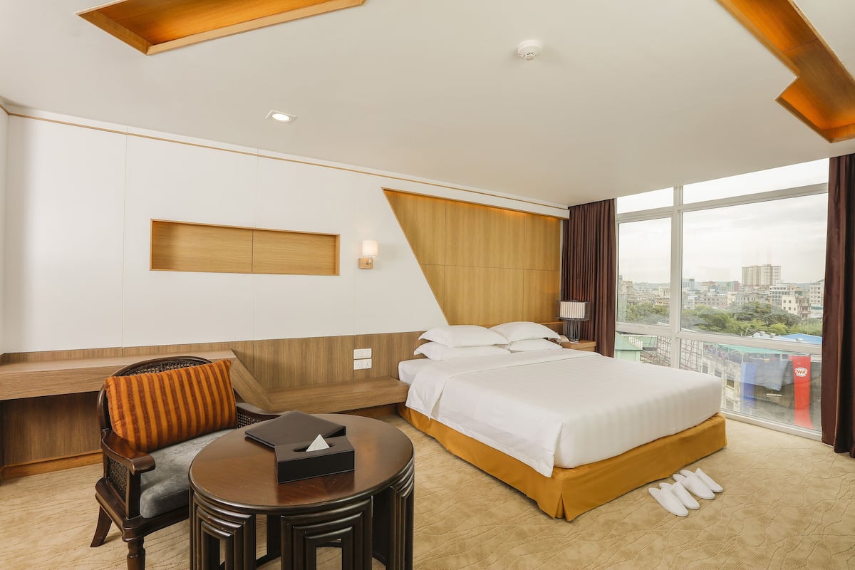 Pillow-top beds, minibar, in-room safe, iron/ironing board