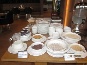Breakfast buffet - The Link 78 Mandalay Boutique Hotel (Mandalay)