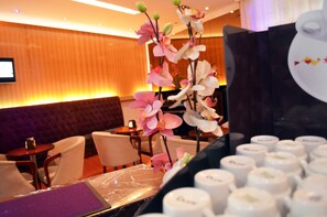 Bar (on property) - Rosa Valls Hotel (Luanda)