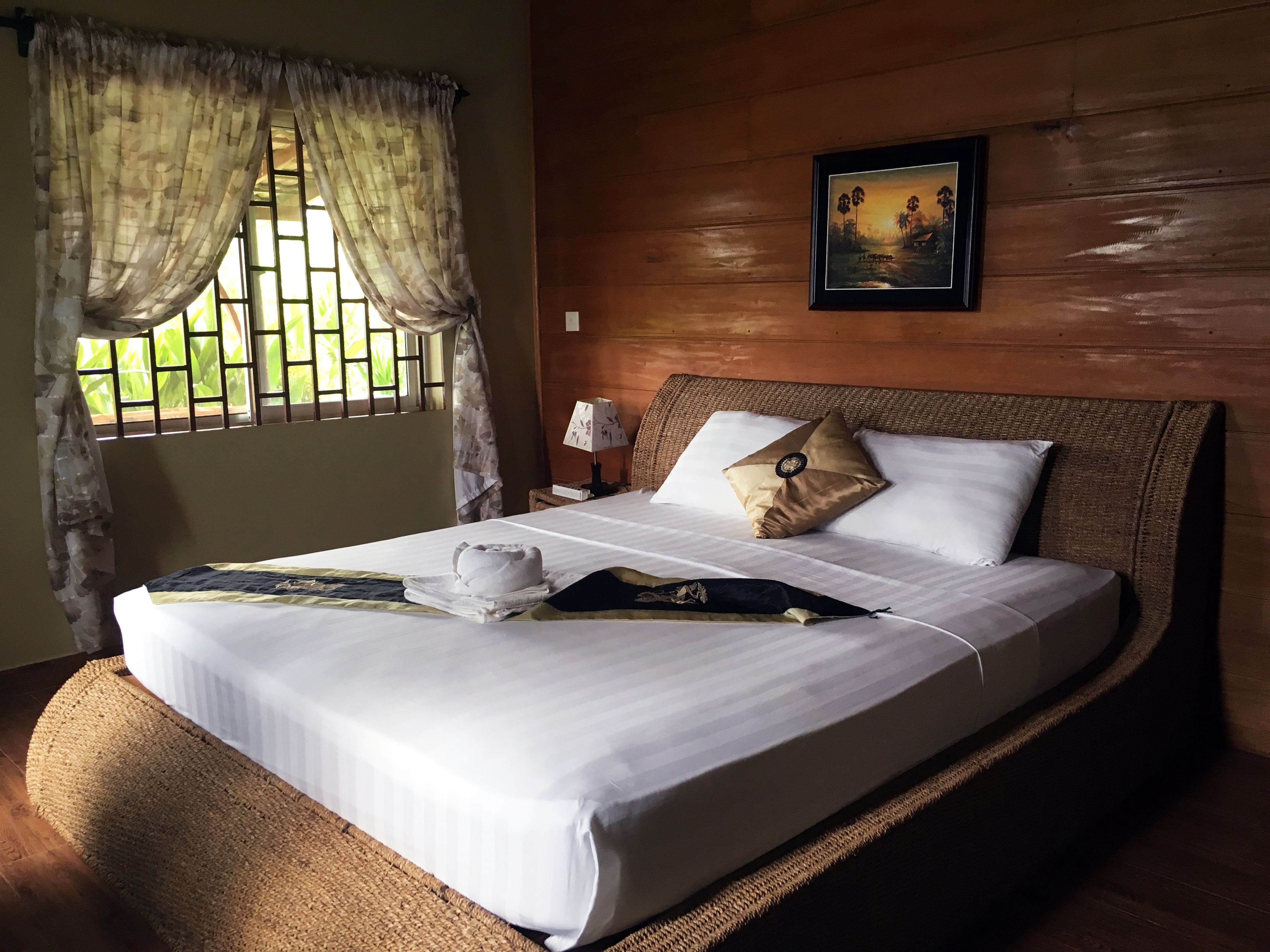 minibar, in-room safe, individually furnished, desk