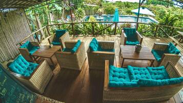 Café da manhã continental todos os dias (USD 6 por pessoa)